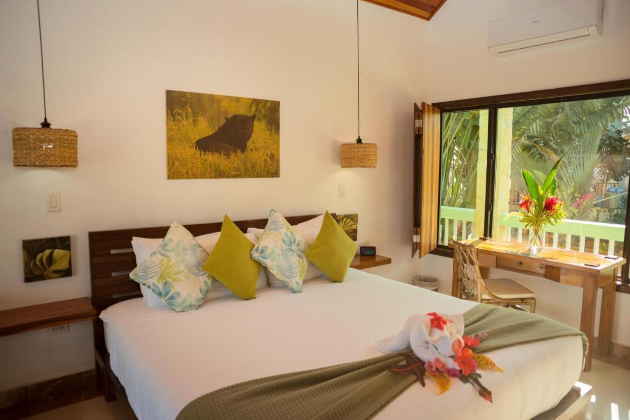 Little Harvest Caye - Your Own Private Island Placencia Bagian luar foto